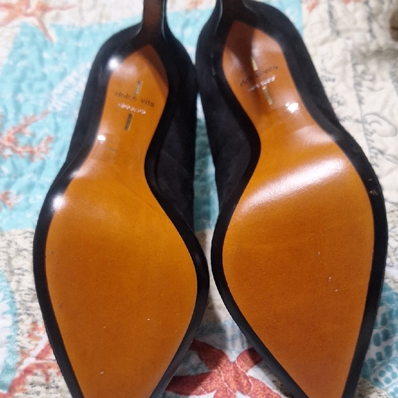 Dolce Vita Black and Cream Heels - Picture 6 of 8